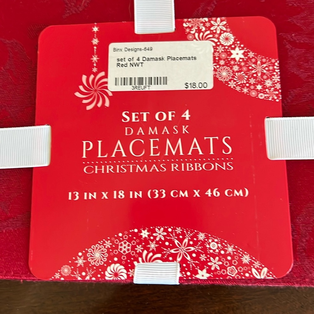 Red Damask placemats NWT (four in set)